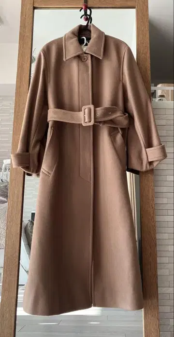 뷰티 앤 유스 카멜 울 코트