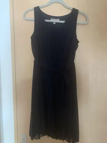 미사용 새상품 BANANA REPUBLIC 슬리브리스 원피스