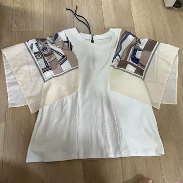 나라 까미체 공식 구매 완판템 플레어 슬리브 반팔 T셔츠