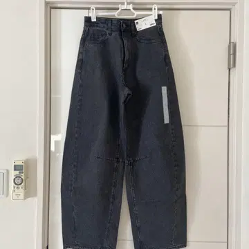 GU 배럴 레그 청바지