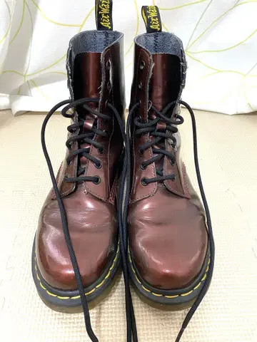[ 구제 의류 ] Dr.Martens 8홀 부츠 UK7 버건디
