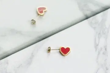 리버서블 하트 귀걸이 한쪽 블랙 레드