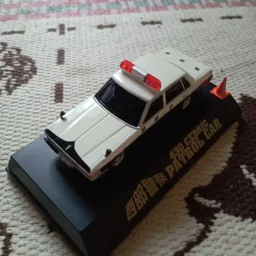 서부경찰 NO 8 430 세드릭 순찰차