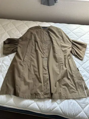 ZARA 퍼프 슬리브 코트