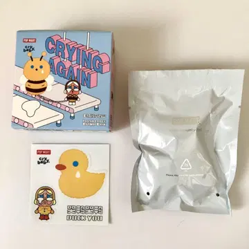 POPMART CryBaby crying again 인형 배지