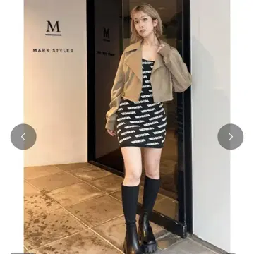 BENIGN PUFF 자카드 타이트 니트 원피스