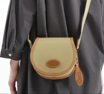 Brady AIRE MINI 숄더백