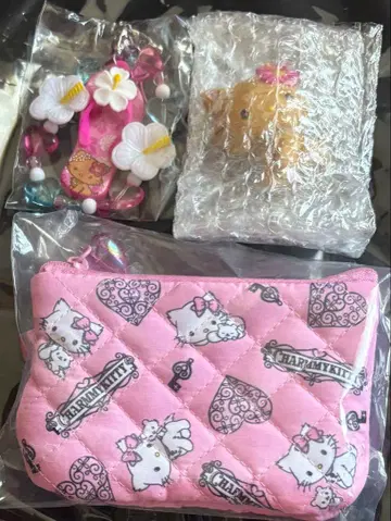 차미키티 스트랩 마스코트 파우치 토코나츠 퀼트 산리오