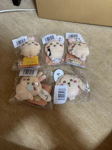 치이카와 토끼 인형 배지