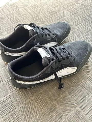 푸마 스니커즈