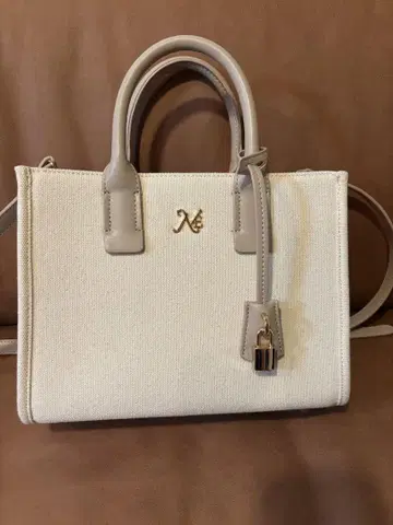 Noela 아이보리 캔버스 숄더백