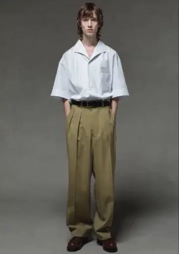 The CLASIK DOUBLE PLEATS TROUSER 44