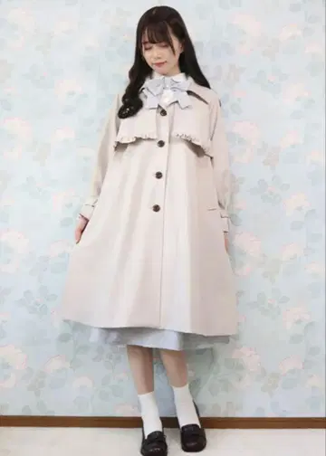 fint 프릴 사용 스텐카라 코트