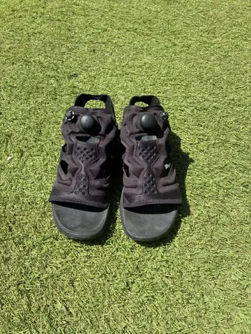 Reebok 펌프 퓨리 샌들 블랙