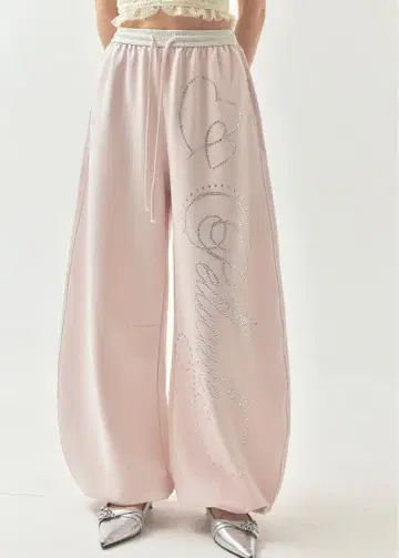 [ 완판템 ] PELLICULE stone-deco sweat pants