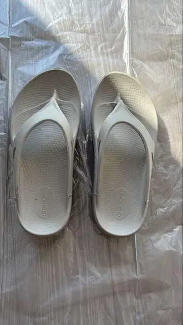 OOFOS 우포스 노마드 베이지 24cm