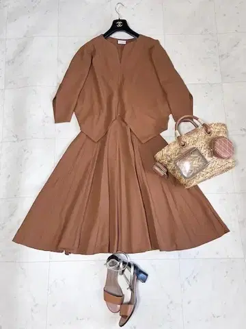 Salvatore Ferragamo 새상품급 변형 돌먼 풀오버