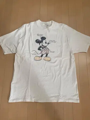 Disney Store 미키마우스 T셔츠