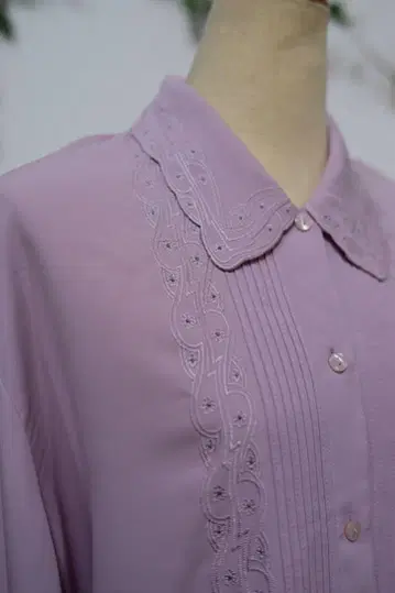 빈티지 라벤더 자수 긴팔 셔츠