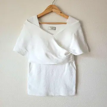 노엘라 카슈쿨 디자인 니트탑