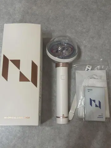 INI OFFICIAL LIGHT STICK 화이트