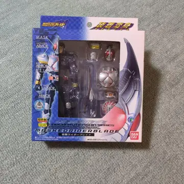 미개봉! BANDAI 초합금 장착 변신 가면라이더 블레이드