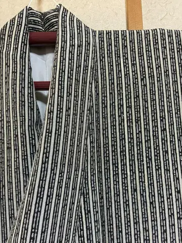 순수 실크 변화 세로 줄무늬 코몬 모노톤