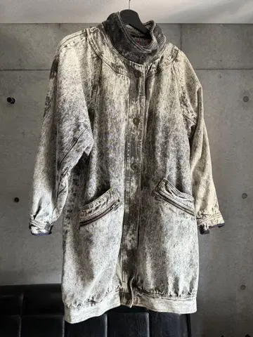 vintage/oversize denim jacket