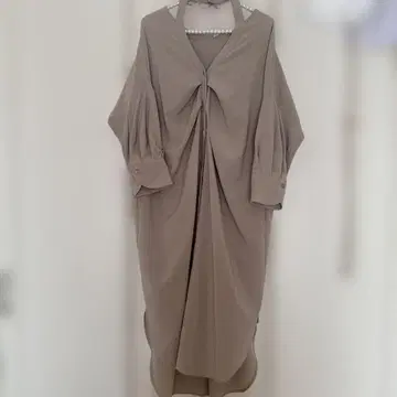 앤드 러브 베이지 긴팔 셔츠 원피스 미사용