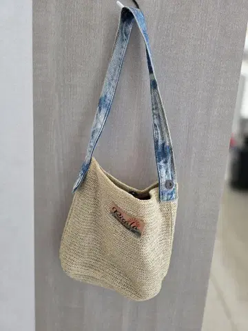 린넨과 데님 토트백