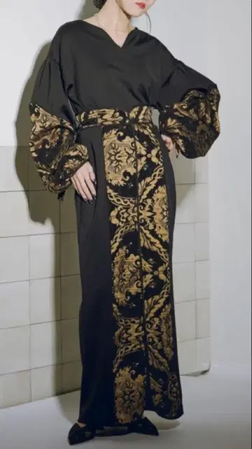 ezick 내로우 타이트 스커트 자카드 블랙 x 금