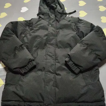 후드 부착 블랙 다운 자켓 사이즈 S (XL)