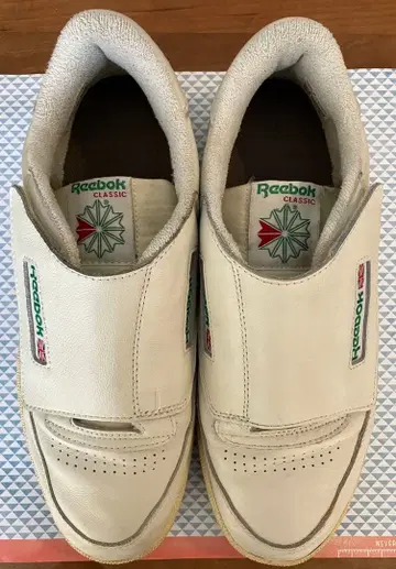 Reebok Club C 레어 스니커즈