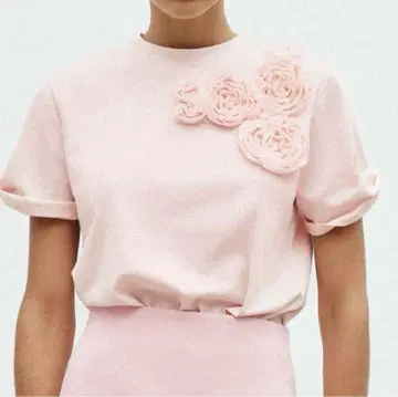 ZARA 플라워 디테일 T셔츠