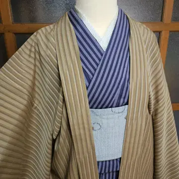 일상 사용! 단의 겉옷 금빛 갈색 계열 줄무늬 패턴