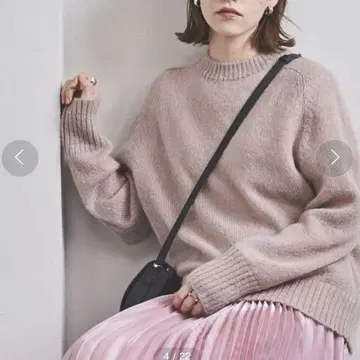 [ 새상품급 ] UNITED ARROWS 모헤어 울 크루넥 니트