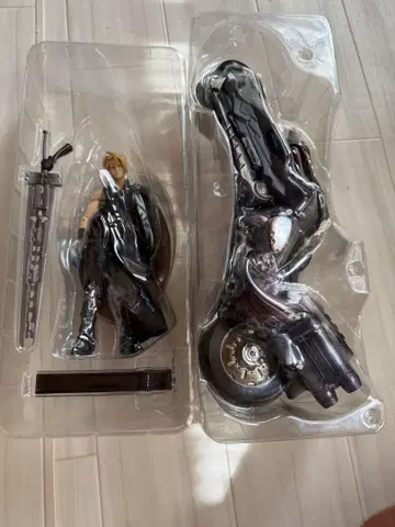 클라우드 스트라이프 피규어 바이크 세트