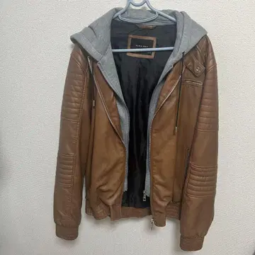 ZARA 후드 부착 가죽 자켓