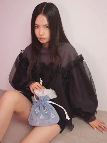 이소긴차쿠 백 Bibiy. x foxy 콜라보 비쥬