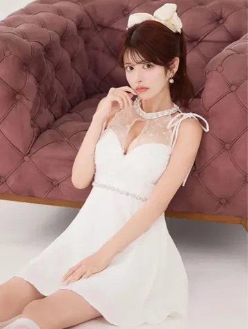jewels 화이트 미니 드레스 시스루 어깨끈
