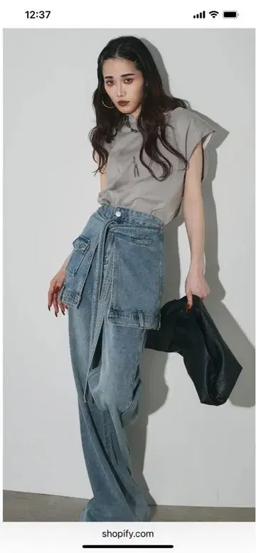 안드레아코