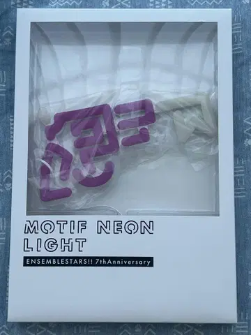 모티브 네온 라이트 사에구사 이바라 앙스타
