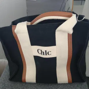 ChIc 네이비 캔버스 마더백 특가 상품
