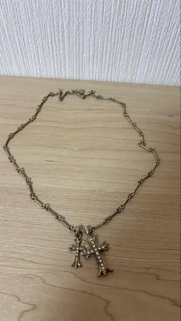 크로스 모티브 목걸이 스톤 포함