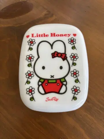 산리오 레트로 Little Honey 비누 상자