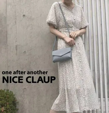연속 NICE CLAUP 미니 꽃무늬 원피스