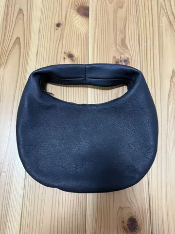[ 새상품급 ] Aeta one shoulder M