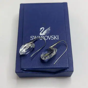 스와로브스키 크리스탈 드롭 귀걸이 박스 포함