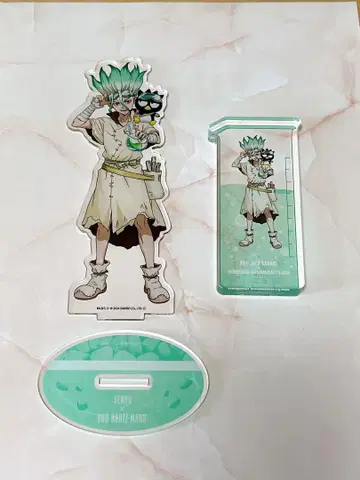 Dr.STONE 이시가미 센쿠 산리오 아크릴 스탠드