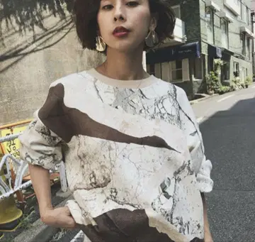 아메리빈티지 대리석 패턴 맨투맨